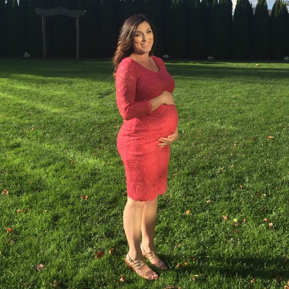 Dark pink maternity lace dress